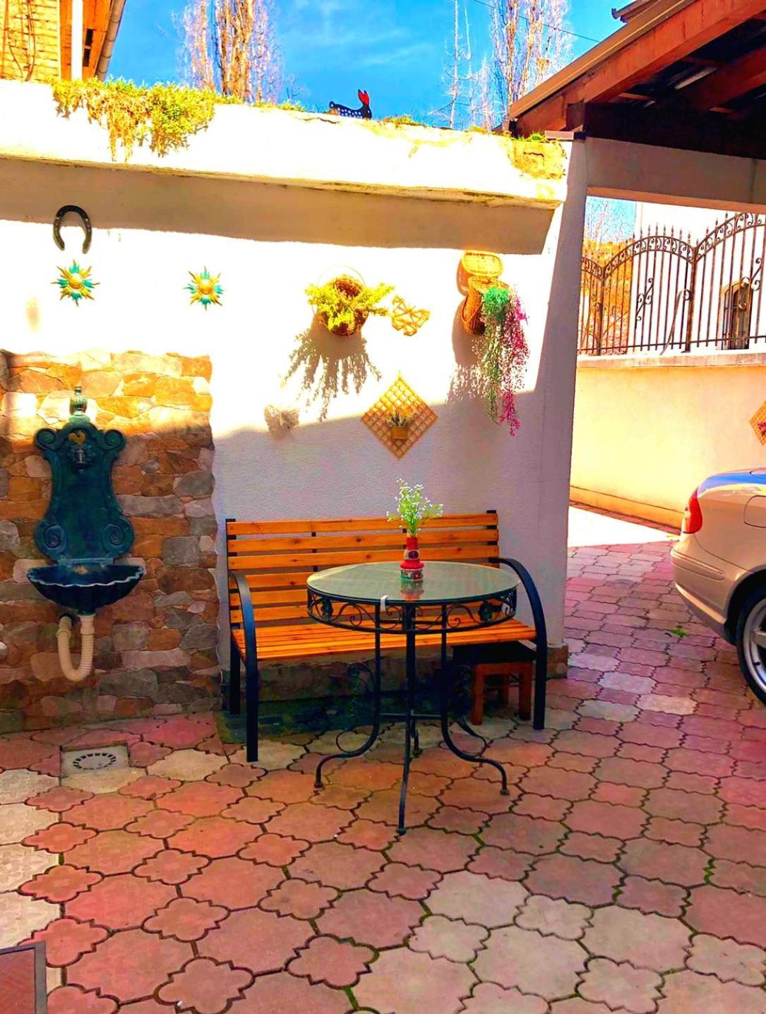 Aladin And Arabella Apartments ซาราเยโว ภายนอก รูปภาพ